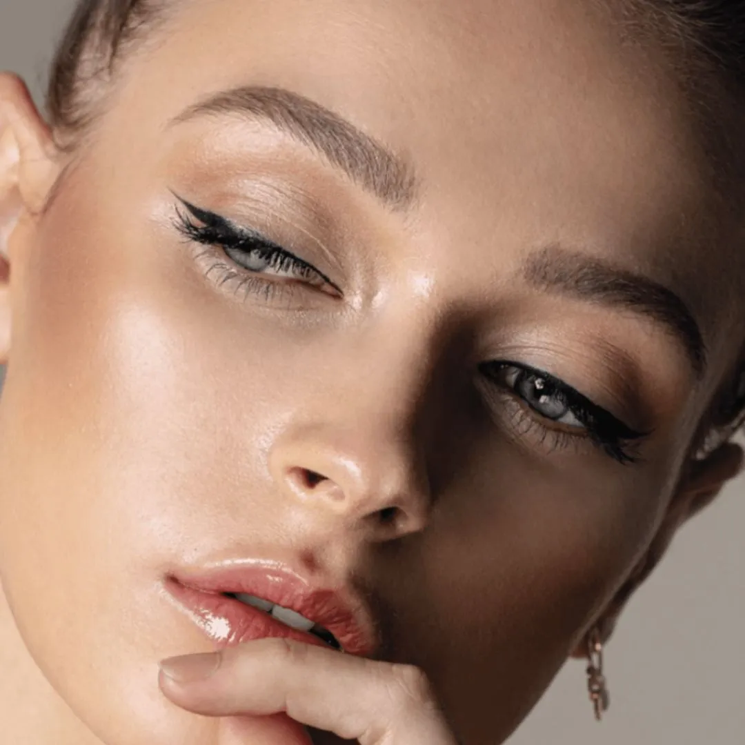 Eye of Horus Brow Define