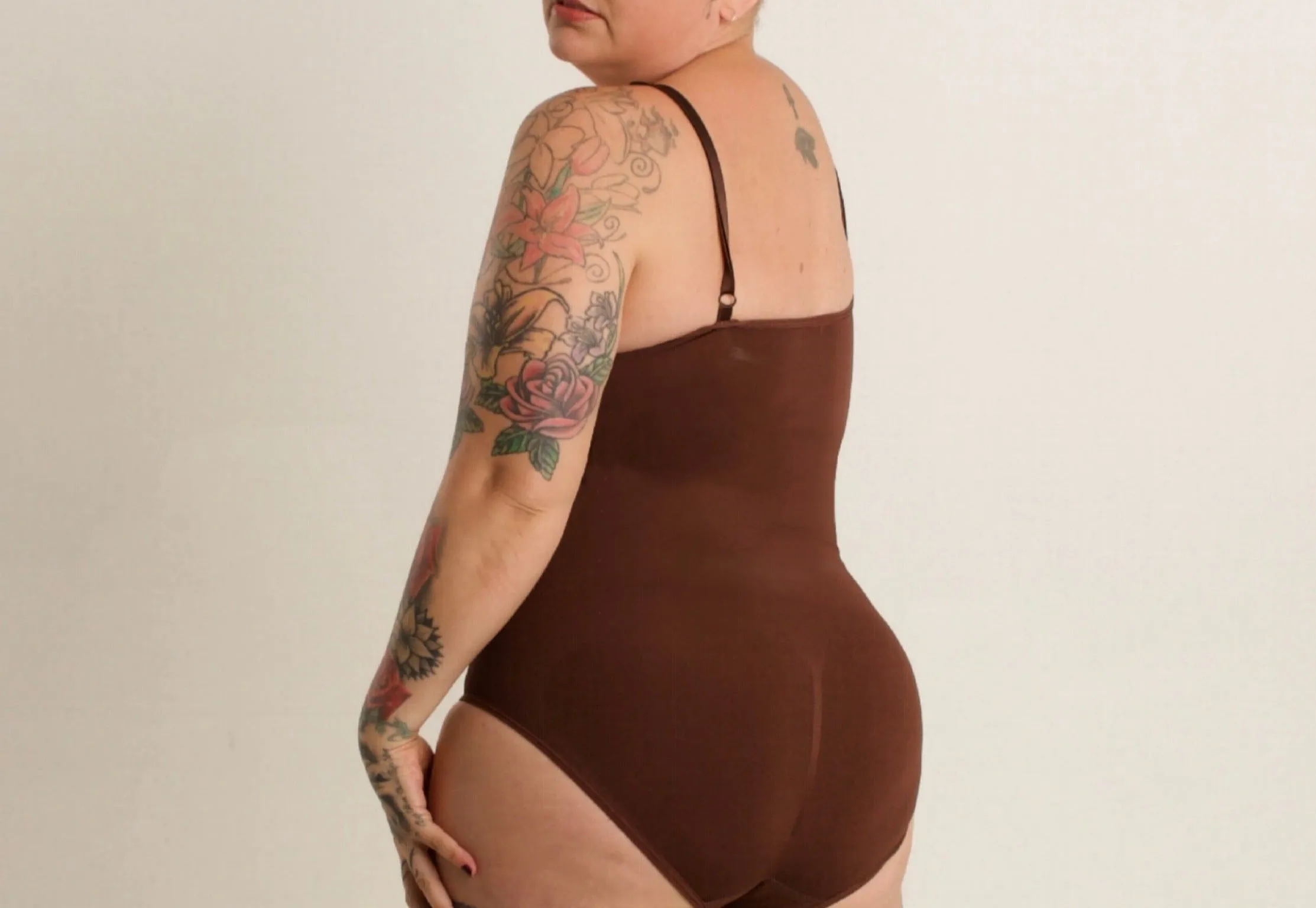 GWB SkxN Luxe Shaping Tummy Control Bodysuit