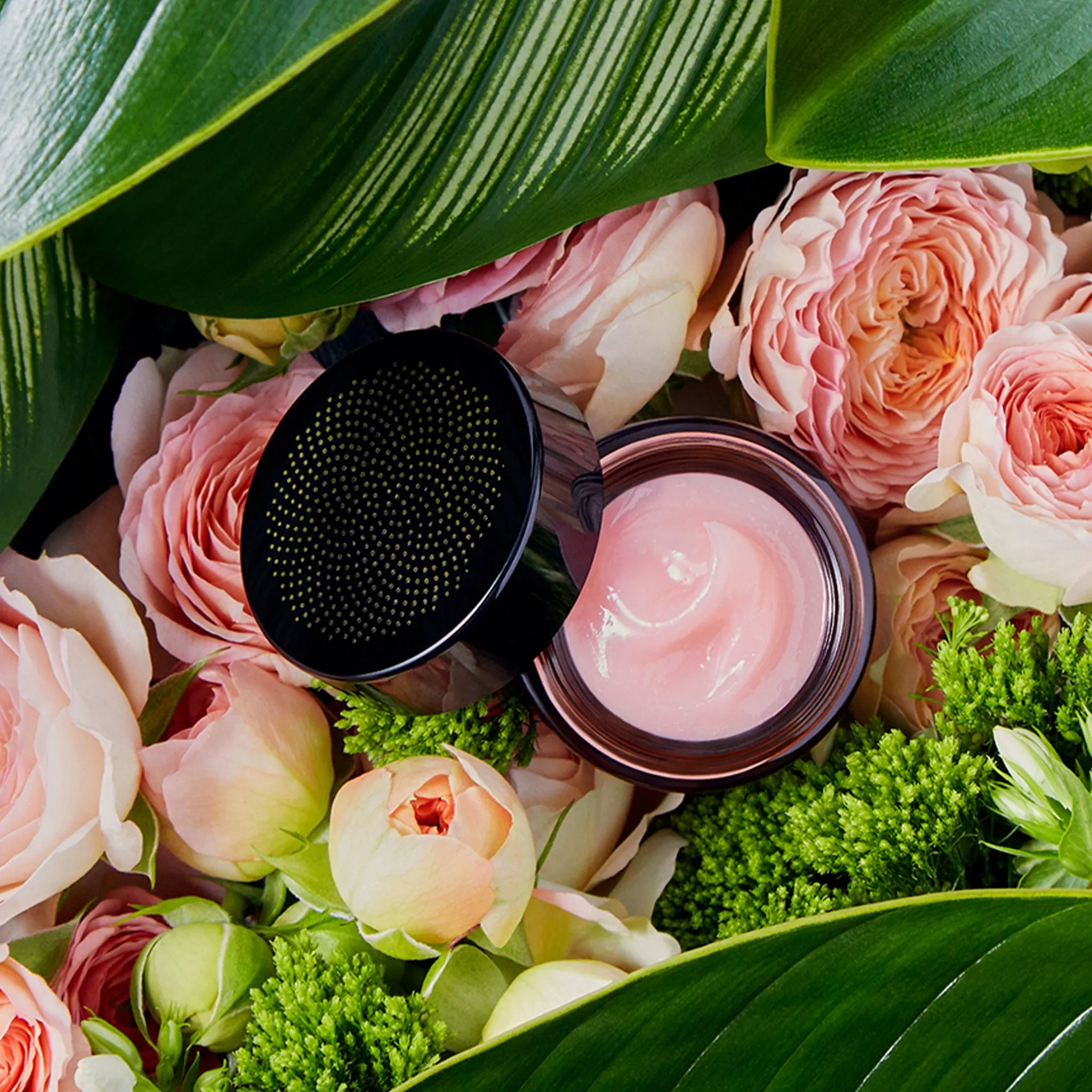 Moisture Lock Glossy Balm
